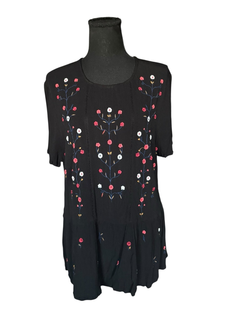 F&F Casual Collection Black Embroidered Floral Tunic Top Blouse US 10